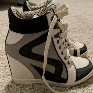 Bamboo wedge sneakers